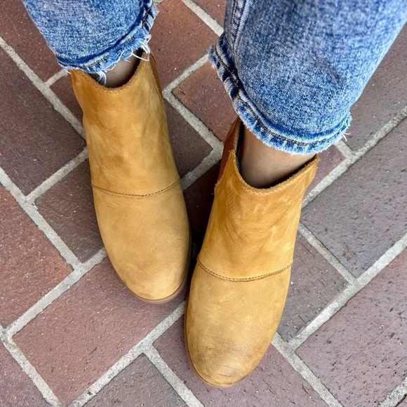 Sorel Joan Of Arctic Leather Wedge Chelsea II Bootie Boot Tan Camel Size 9 - Picture 11 of 15